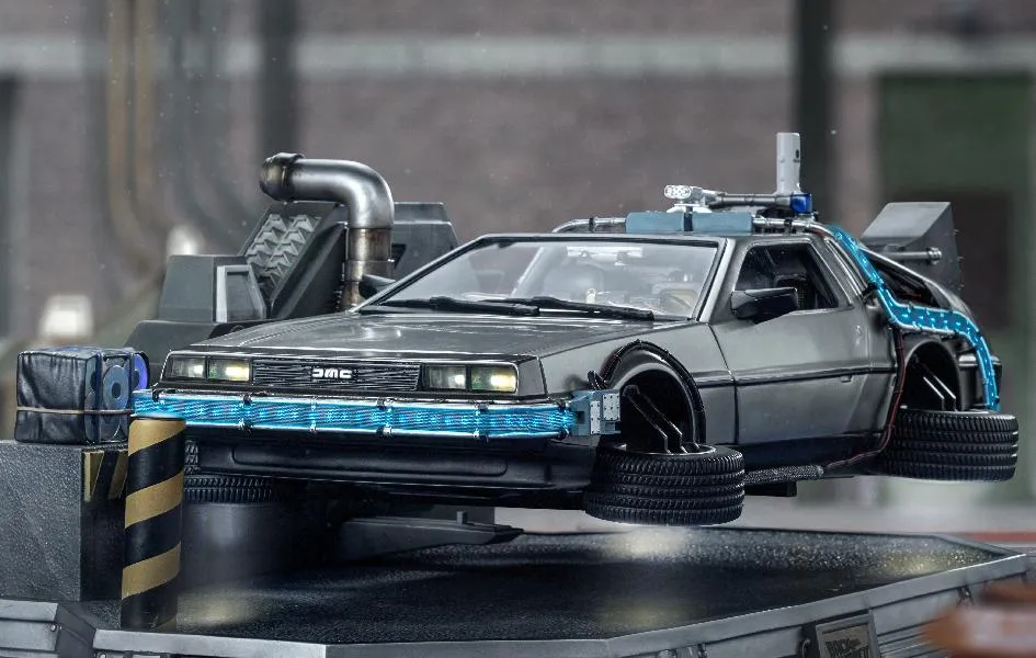 Back to the Future Part II - DeLorean Set Regular Version Art Scale 1/10